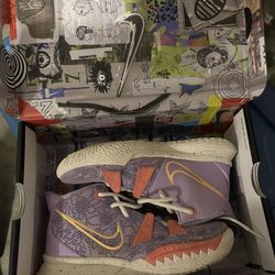 Basketball Young Lady Shoes