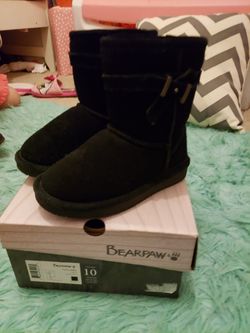 Black bear claw boots .size 10c