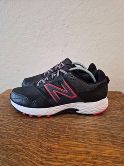 New Balance T410 Unisex Athletic Sneakers
Women's Size US 11.5 4E
Men's Size US 10 4E