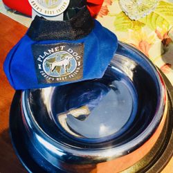 PET FOOD OR WATER BOWL STAINLESS w/ RUBBER BOTTOM LARGE PLUS COLLAPSABLE  WATER POUCH ***ALL NEW*** 