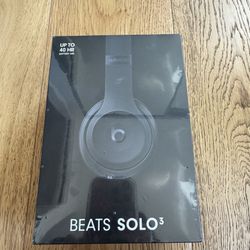 Beats Solo3 Wireless On Ear Headphones in Black