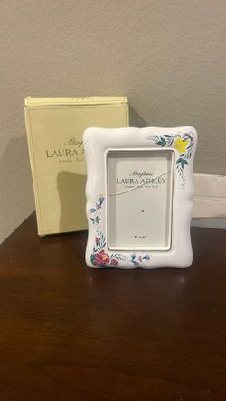 Laura Ashley 4 X 6” porcelain frame