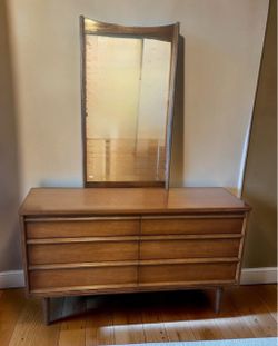 Mid Century 1960’s Walnut Basset 8 Drawer Dresser with Attached Mirror