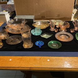 Depression glass /Carnival Glass