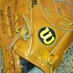 Wilson A1653 Elite 5 Baseball Glove