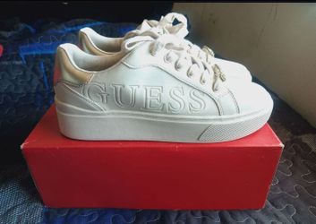 Woman Guess Shoes