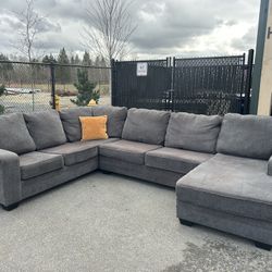 Sectional Couch 