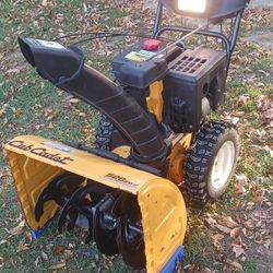 2021 Cubcudet Zero Turn Snow Blower 