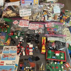 VINTAGE LEGOS LOT