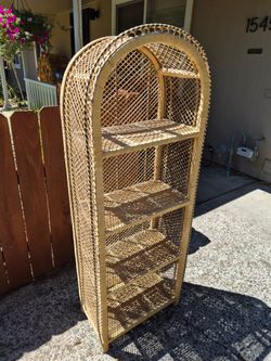 👀Vintage Asian Boho Chic Wicker/Rattan ARCHED SHELF-NICE!