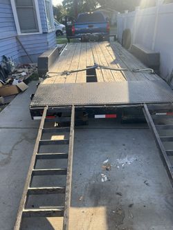 Mega Tráiler 22x7 2022