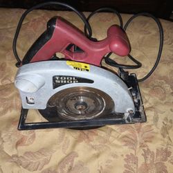 7 1/2 Circular Saw