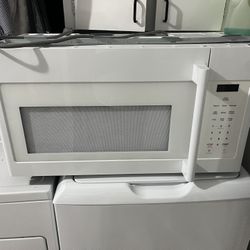 Under Cabinet white microwave 