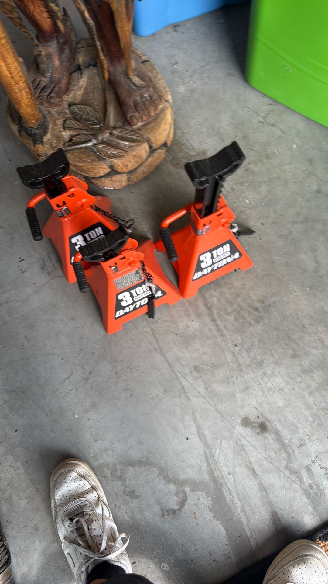 3 Ton Jack Stand Daytona Comes With 4