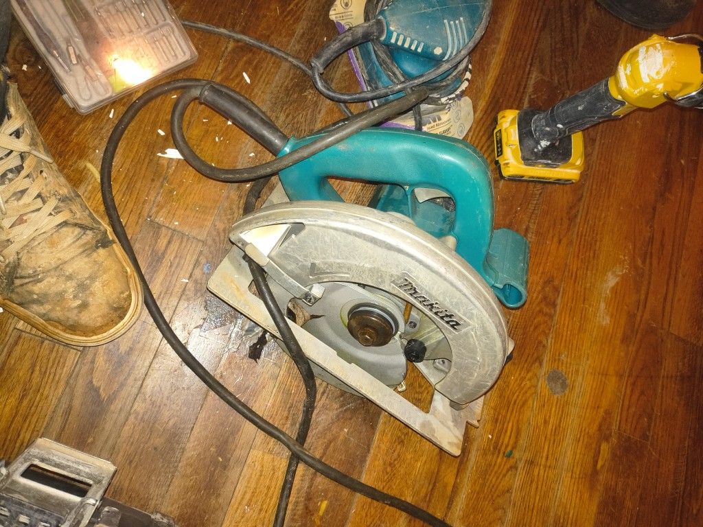 Makita Circular Saw