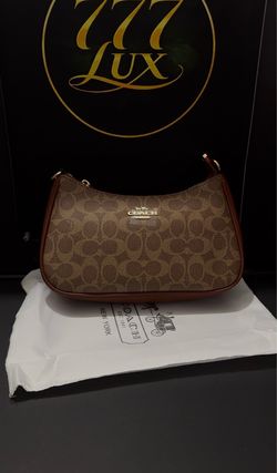 Coach Signature Shoulder Bag Brown