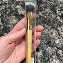 NEW TARTE COSMETICS LARGE FULL COVERAGE CONCEALER BRUSH $10!