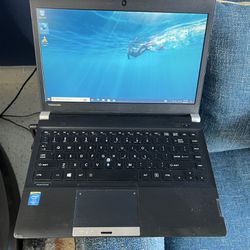 Toshiba Intel i7 Laptop. 256 Ssd