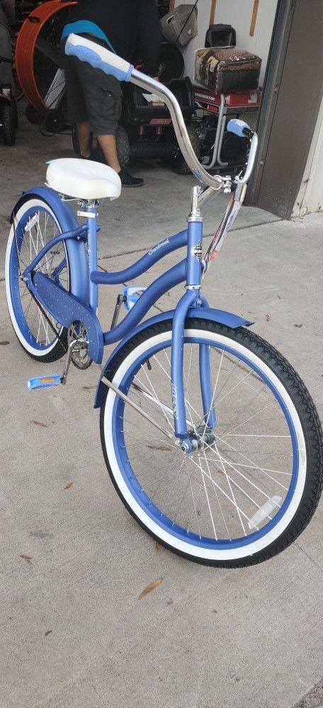 24" Girls Cruiser Bike