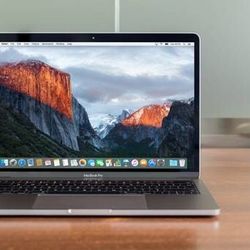 MacBook Pro 13-inch Space Gray 3.5GHz 512GB SSD Perfect Condition