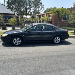 2000 Ford Taurus