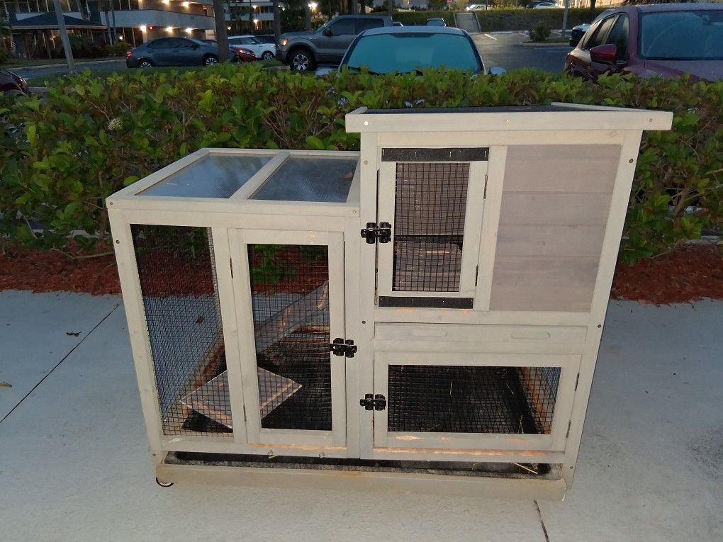 Rabbit HUTCH On Wheels