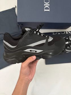Dior b22 sneakers size 9 & 10