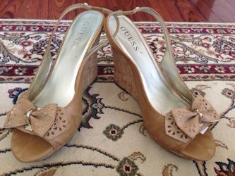 Super cute guess wedges