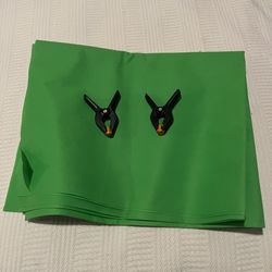 EMART 5x7 ft Non-Woven Fabric Solid Color Green Screen W 2 Clamps 