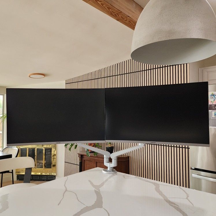 2x 27" Curved Samsung Monitors And Dual Arm Monitor Mount 