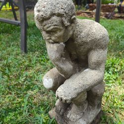 Cement garden decor thinking Man sculpture de Puro CEMENTO PESADO