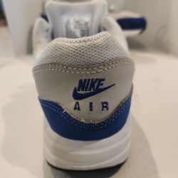 Young Boys NIKE AIR SIZE