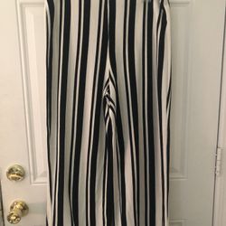 Black & white striped cloth women’s dress Pants size Large 