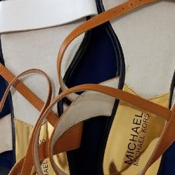 Almost NEW - Michael Kors Women Sandals - Size 7M