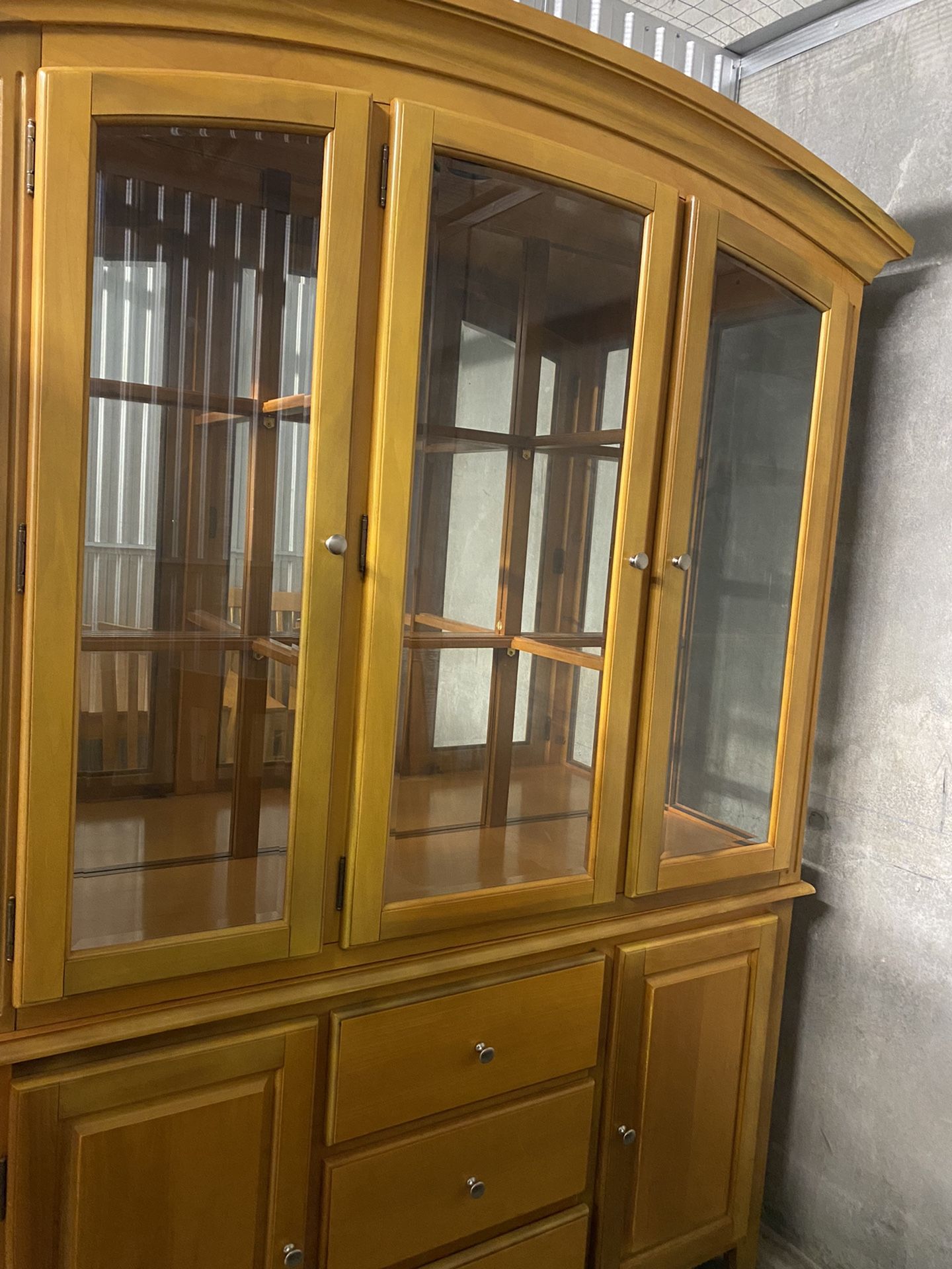 FREE China Cabinet 