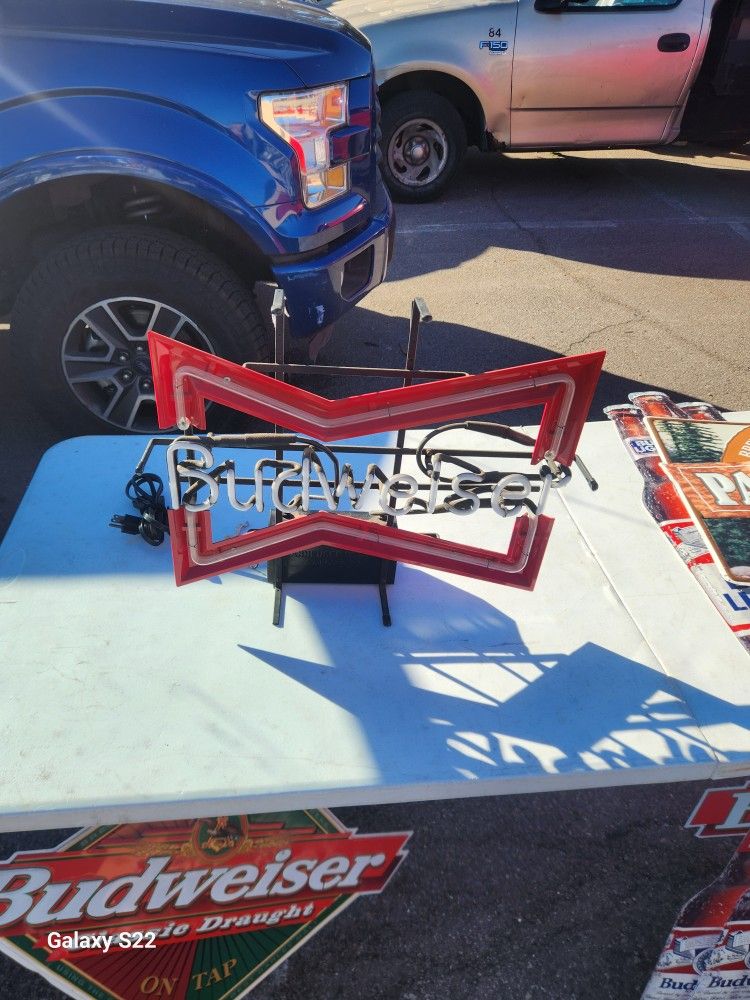Bud Neon Sign
