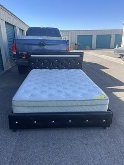 Queen Bed With Mattress And Storage Spaces