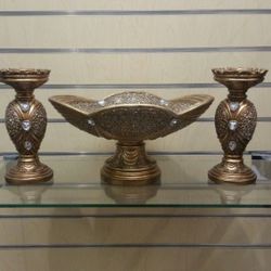 Vase & 2 Candle Holders _ Home Decoration set ( NEW ) resin. Gold