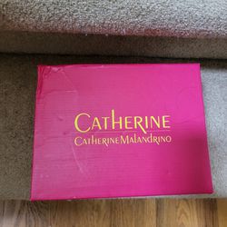 New: Catherine MILANDA Gold Metallic Size 9