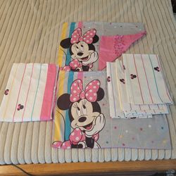 Disney Minnie Mouse Kids Bedding Sheet Set.