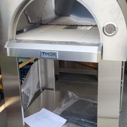 Wood Fired Pizza Oven New Never Used $1K Retail