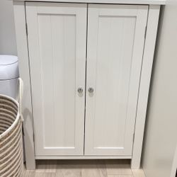 3 Shelf Cabinet 