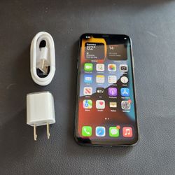 iPhone X 256gb - UNLOCKED - Like New  