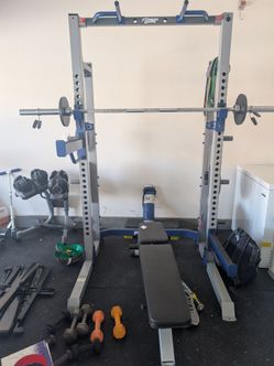 Squat Rack with adjustable bench