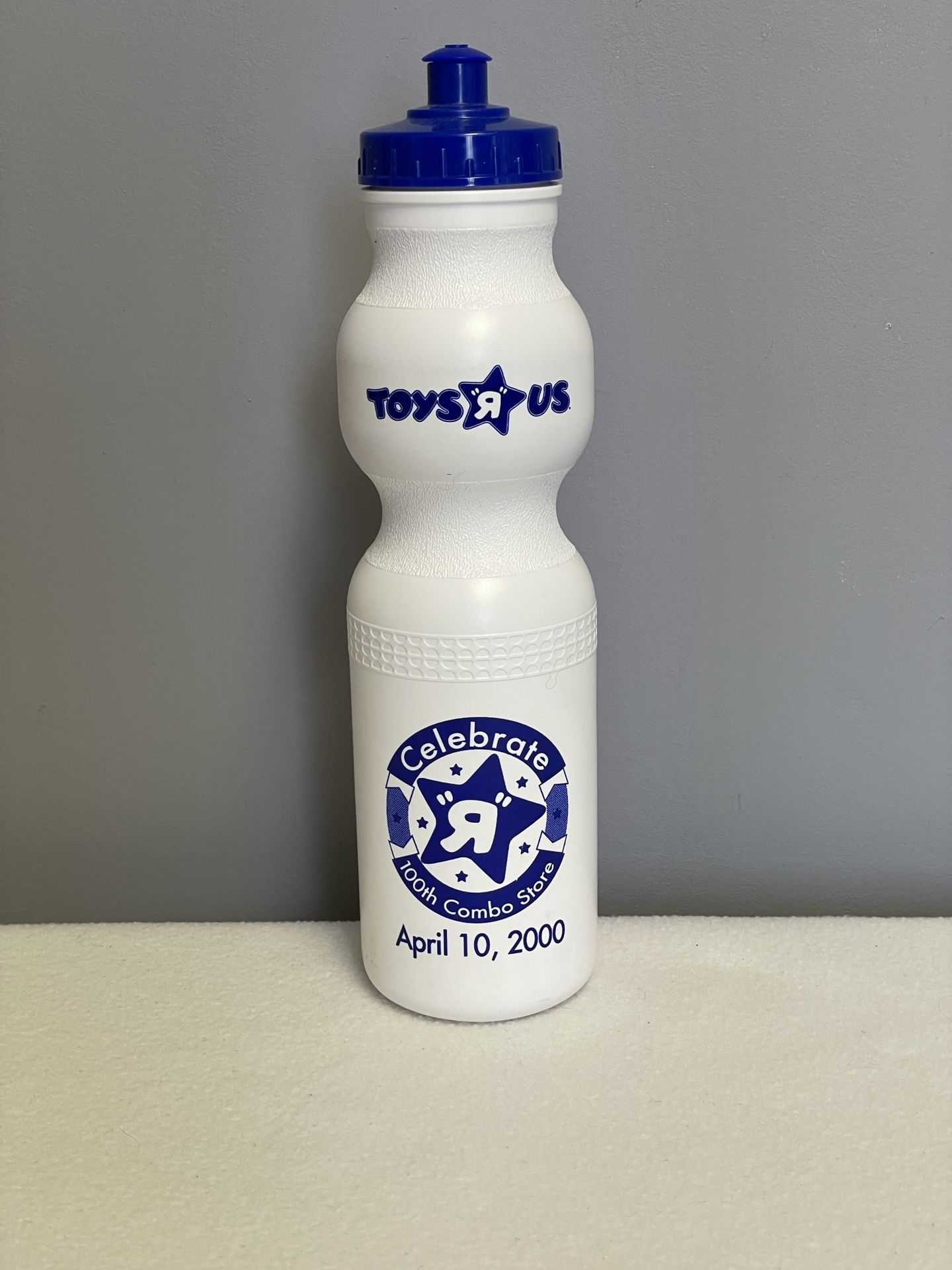 Toys R Us / Kids R Us Water Bottle 11”