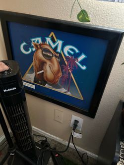 Camel vintage medal frame