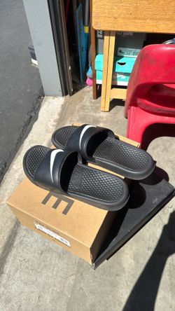 Nike slides