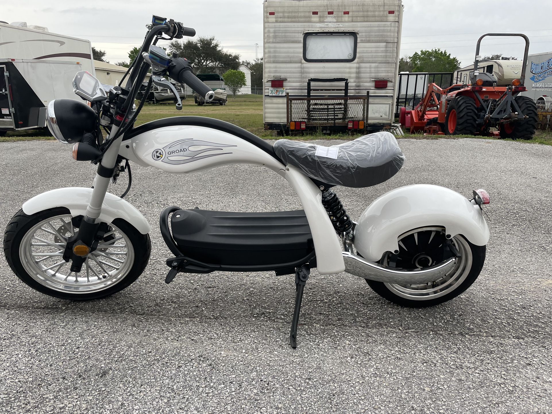 Electric Dirt Bike for Adults | Off-Road Riding | Qronge