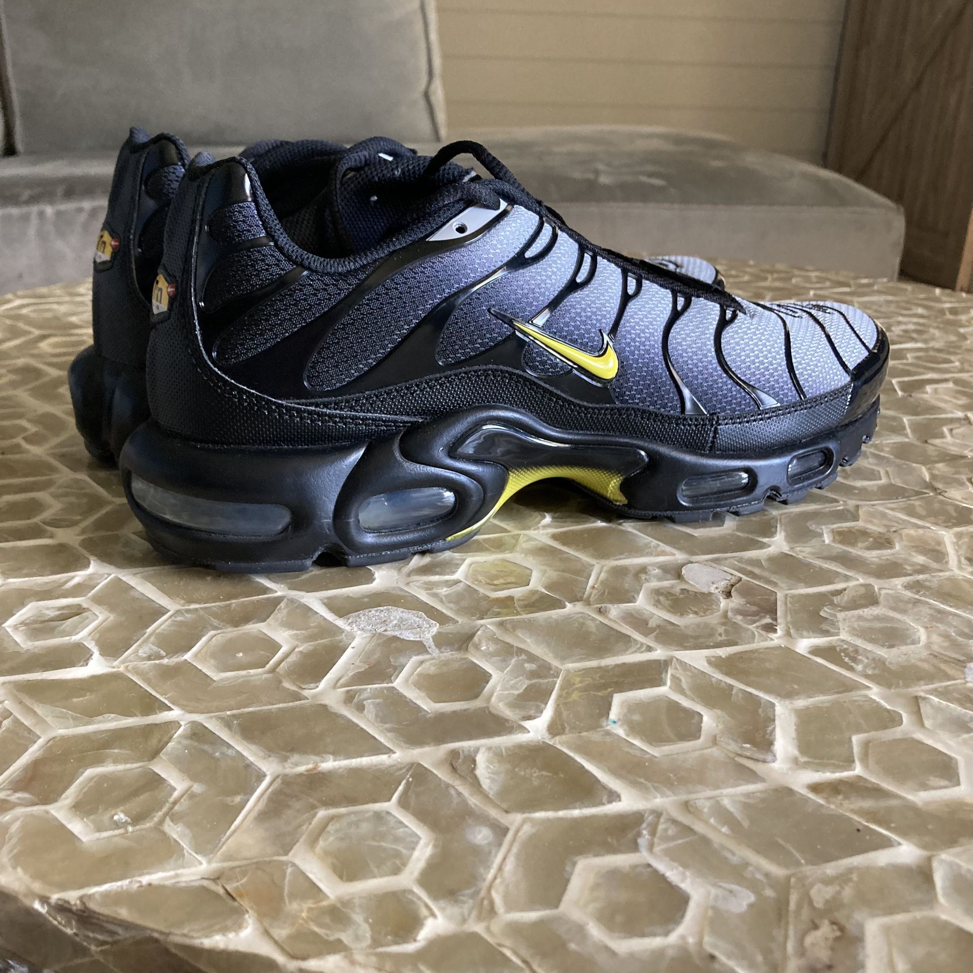 NEW! Nike Air Max Plus in Wolf Grey/Opti/Yellow (10.5)