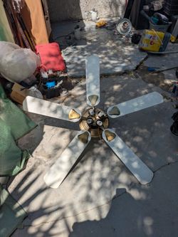 Ceiling fan